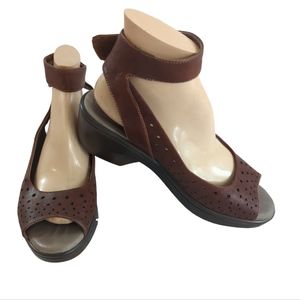 Biza sandals w/ ankle strap, peep toe shoes, women's size 40